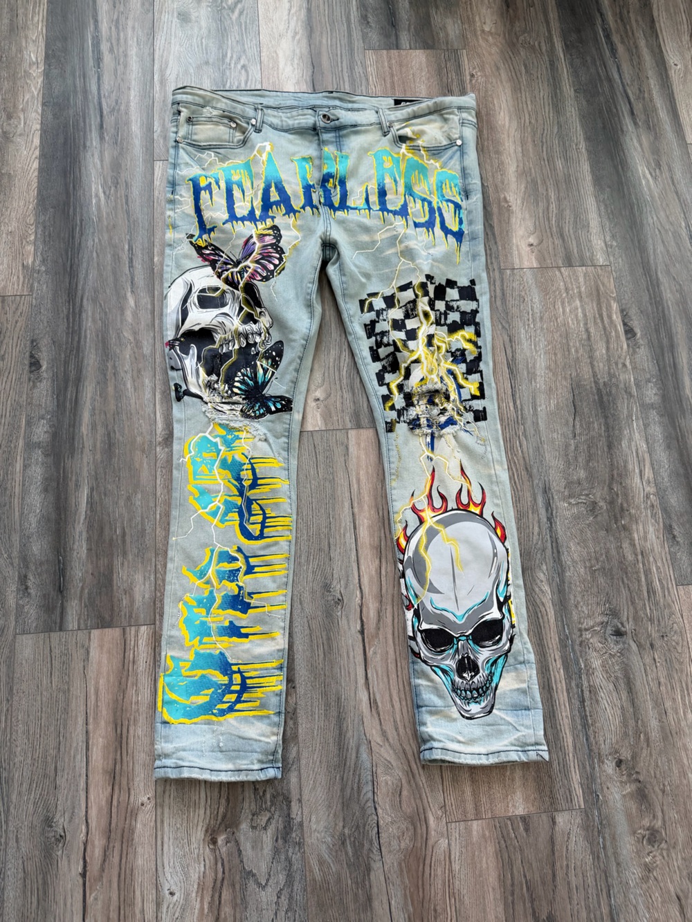 GFTD LA Men's light wash jeans Size 42 Skull Butterfly